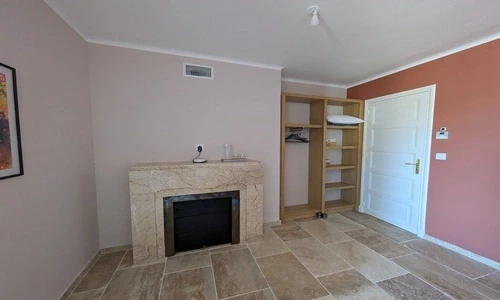 bedroom-1-2